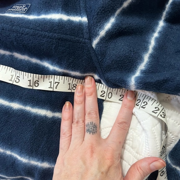 Simply Southern Fleece Women Pink Blue Tie Dye Top Long Sleeve Medium - Picture 9 of 10